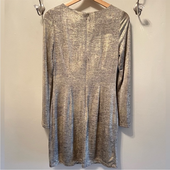 Vince Camuto Gold Metallic Shimmer Long Sleeve Dress Size 6 - Picture 3 of 16